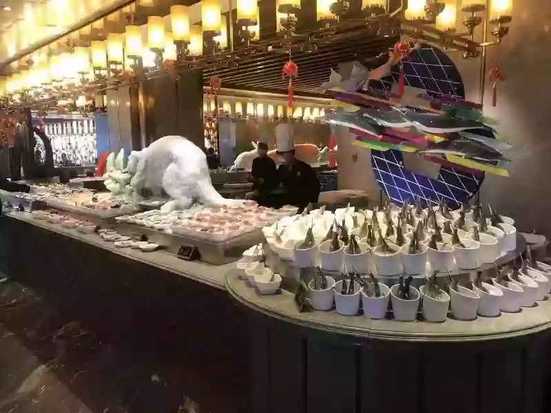 [CZS121XS]【加班線】豪歎【銘門盛宴：頂級海鮮藝術姿造自助餐】 品中山順德名菜 奇幻海洋館 美食2天 