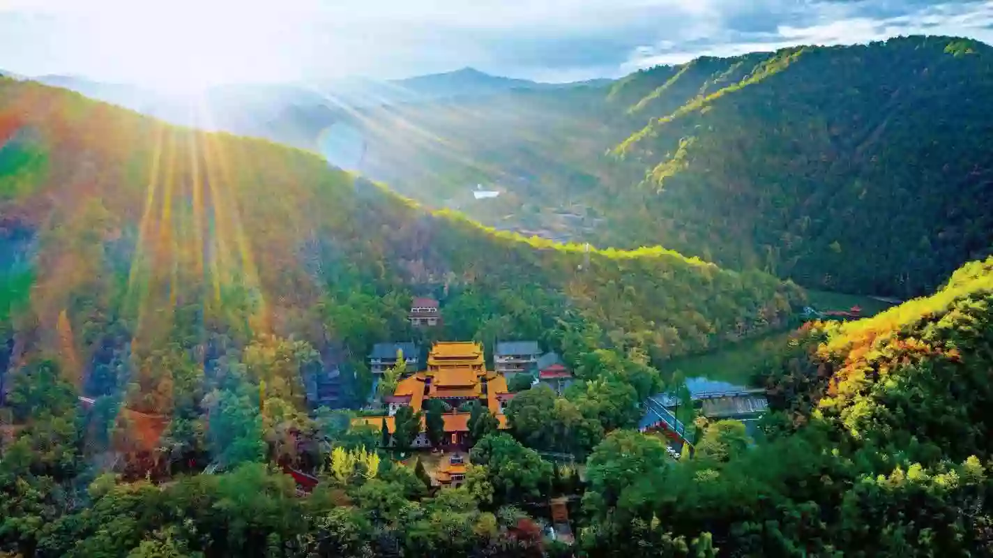 [LJX033HK]江西 雲海仙境【羊獅慕風景區】天然氧吧【青原山】豪歎當地凖5星酒店 浸泡天然【硒溫泉】高鐵純玩4天 