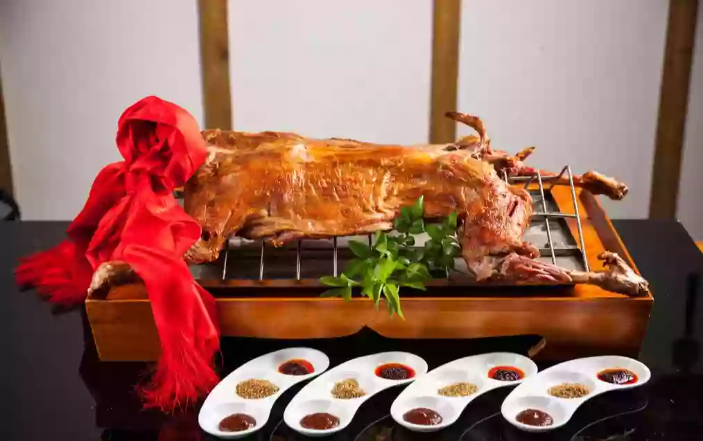 [CHY115]豪歎【蒙古炭火烤全羊、任點任食廣式點心、酒店海鮮自助晚餐】 河源五星《翔豐國際酒店》任摘任食水果2天 